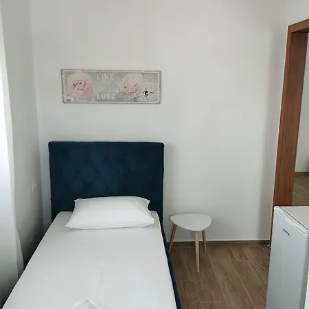 Amente Apartment *